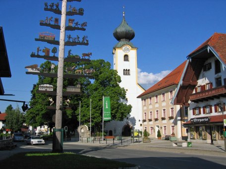 Pfarrkirche Mariä Himmelfahrt Grassau, © Kamm Erich