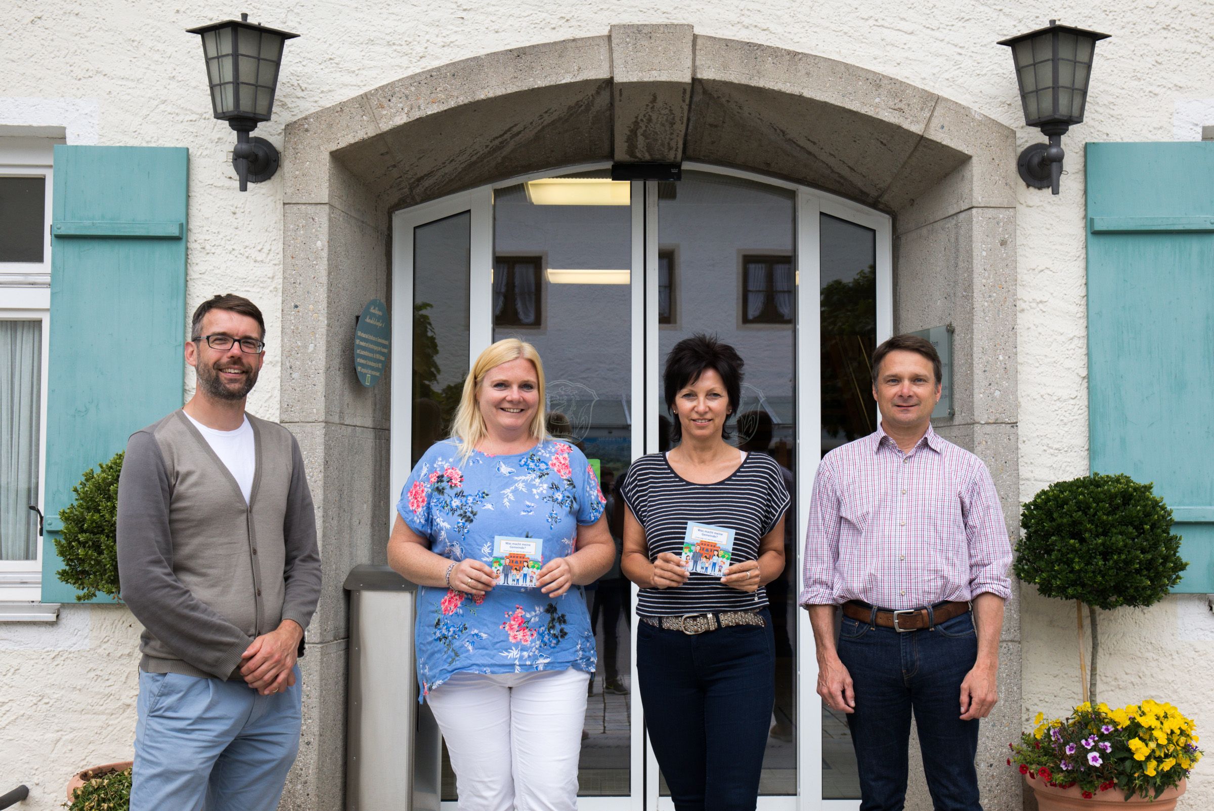 1. Bürgermeister Stefan Kattari, Renate Götze, Margarete Kastner und Peter Enzmann (von links)