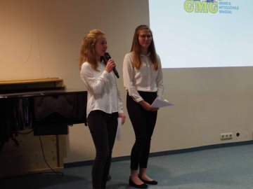 Moderation Christina und Antonia, © GM Grassau / M. Mitrenko