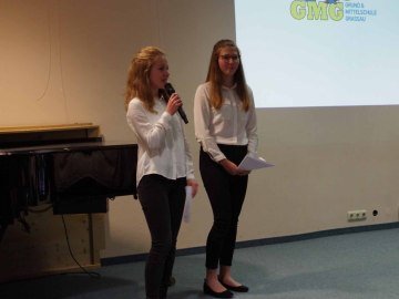 Moderation Christina und Antonia, © GM Grassau / M. Mitrenko