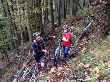Knifflige Passagen werden bei Mountainbikeausfahrten gesichert!, © GM Grassau / C. Poebing-Wallentin