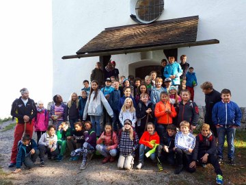 Klassen 5a &amp; b am Schnappenkircherl, © GM Grassau / C. Poebing-Wallentin