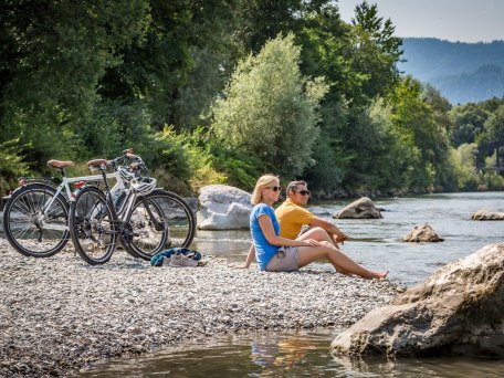 Rast an der Tiroler Ache, © Chiemgau Tourismus e.V.