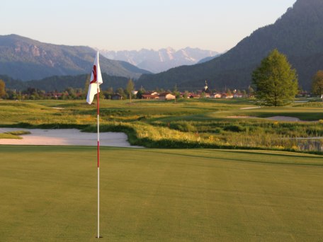 Golfplatz mit Bergblick des Golf Resort Achental in Grassau., © Tourist-Information Grassau