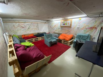 Im Keller die Chill-Room für Musik, Videospiele, …, © Illenseer Daniel