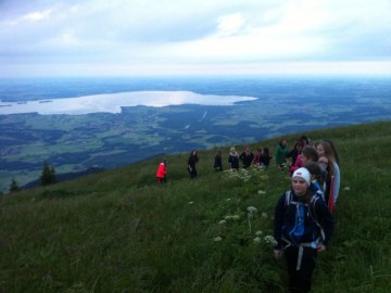 Bergtour - Aufstieg bei Sonnenaufgang, © GM Grassau / C. Poebing-Wallentin
